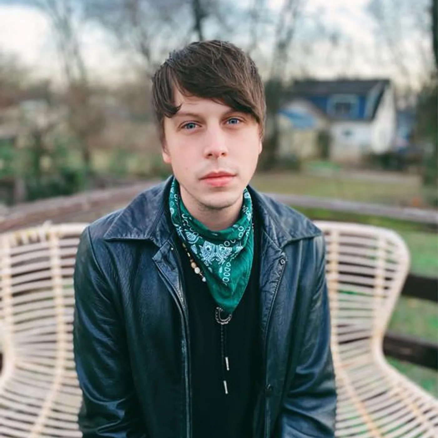 Woven in Hiatus Brand Page