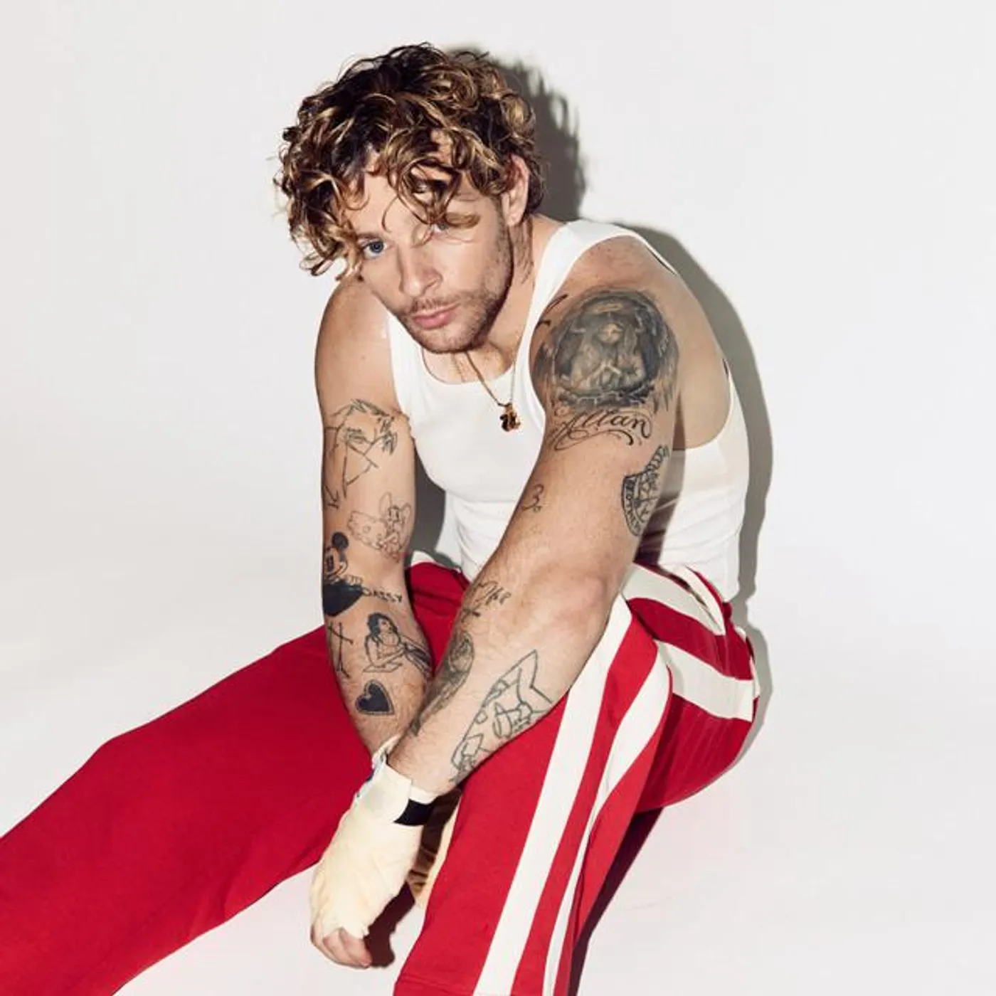 Tom Grennan Brand Page