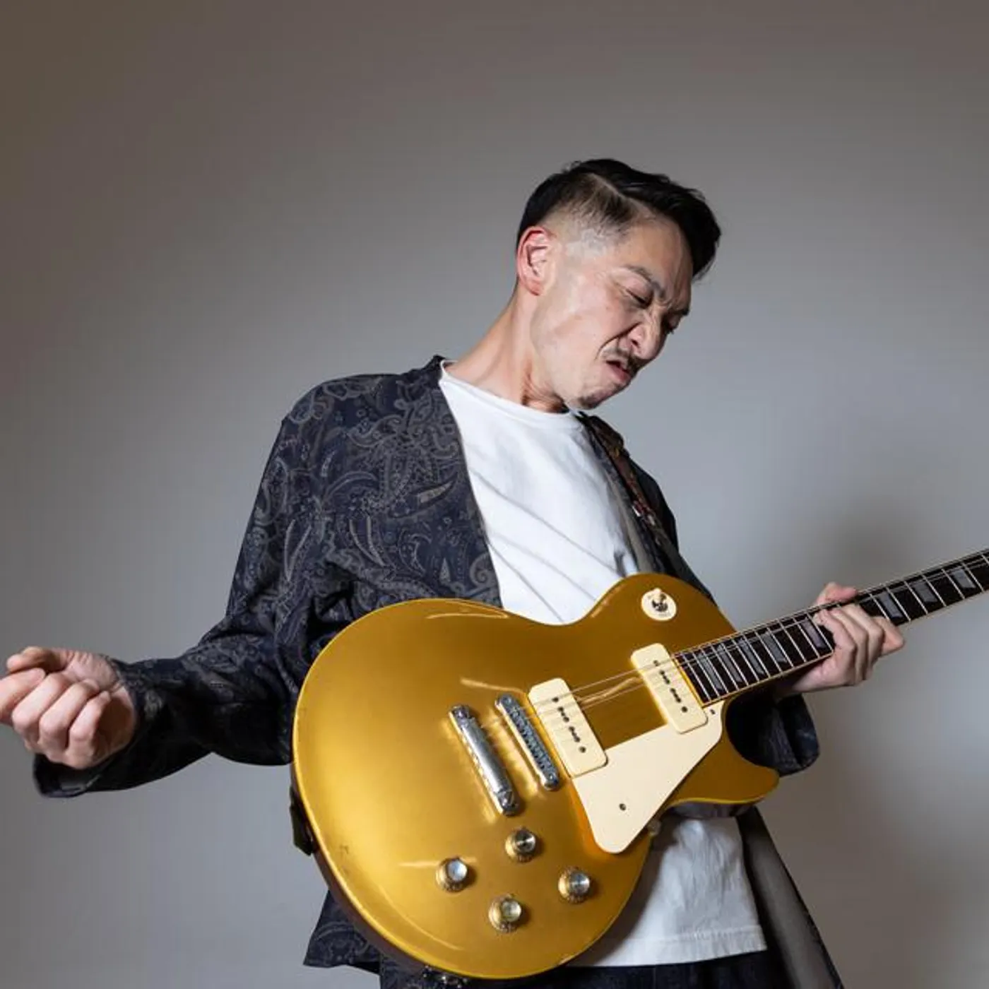 Tomoyasu Takeuchi Brand Page