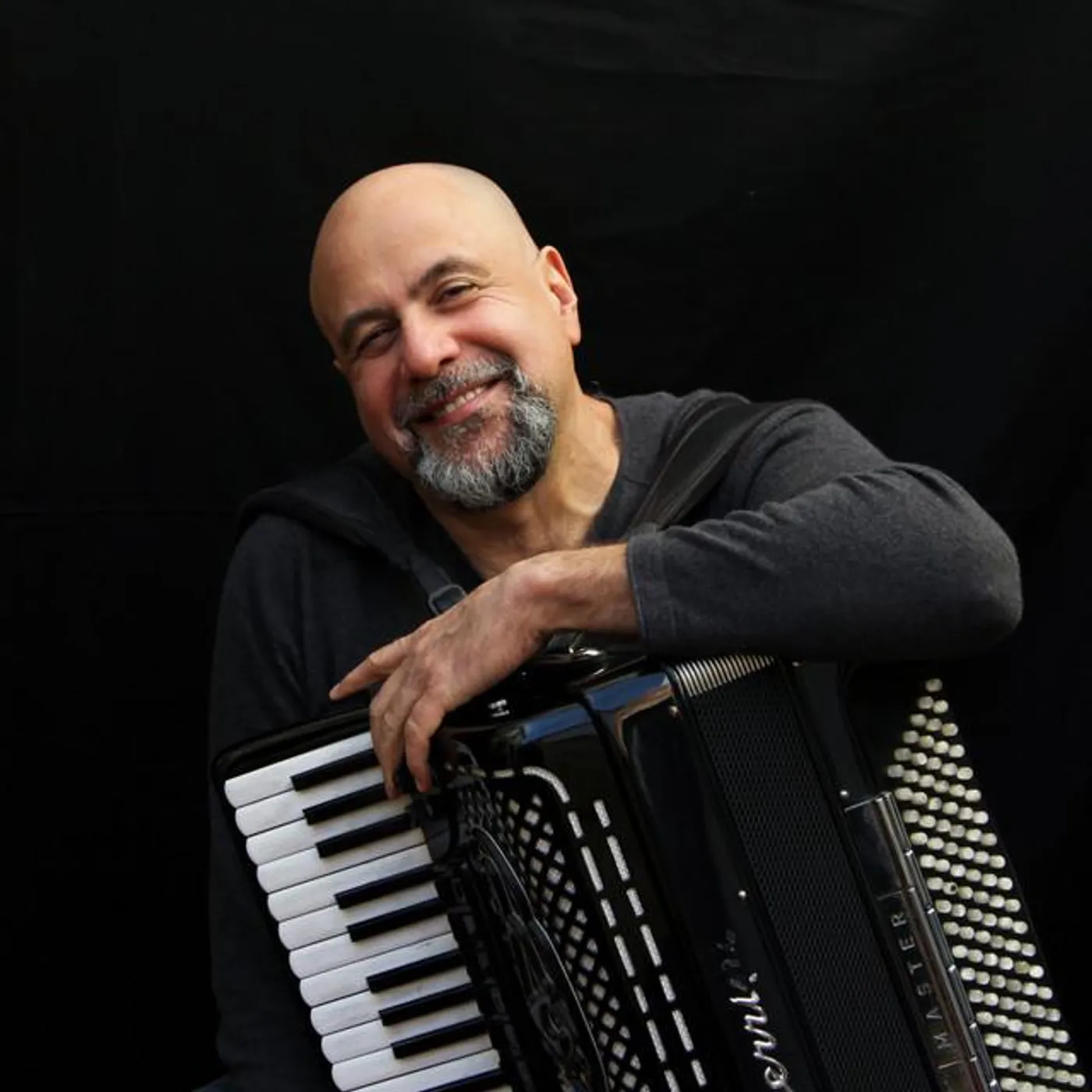 Toninho Ferragutti Brand Page