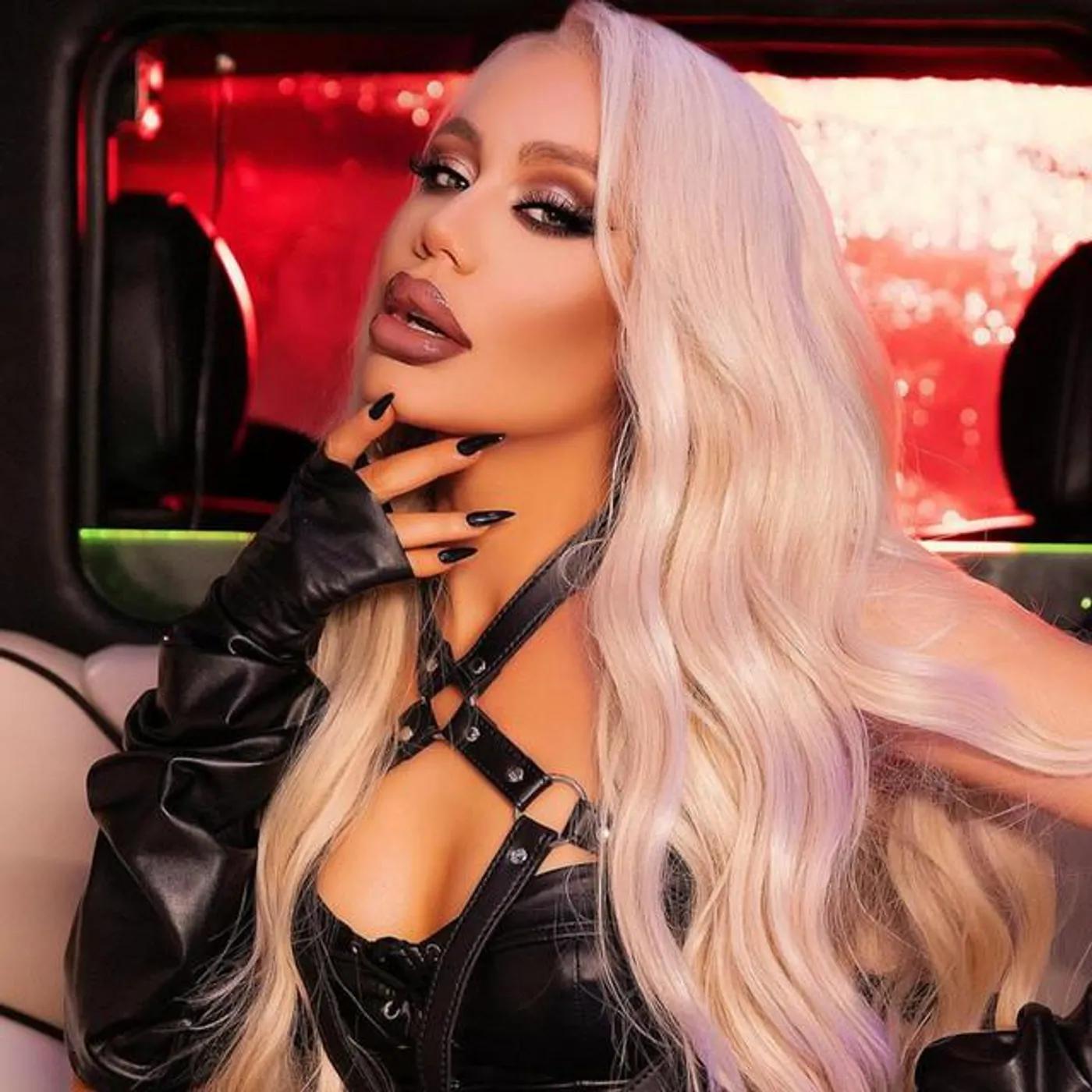 Tedi Aleksandrova Brand Page