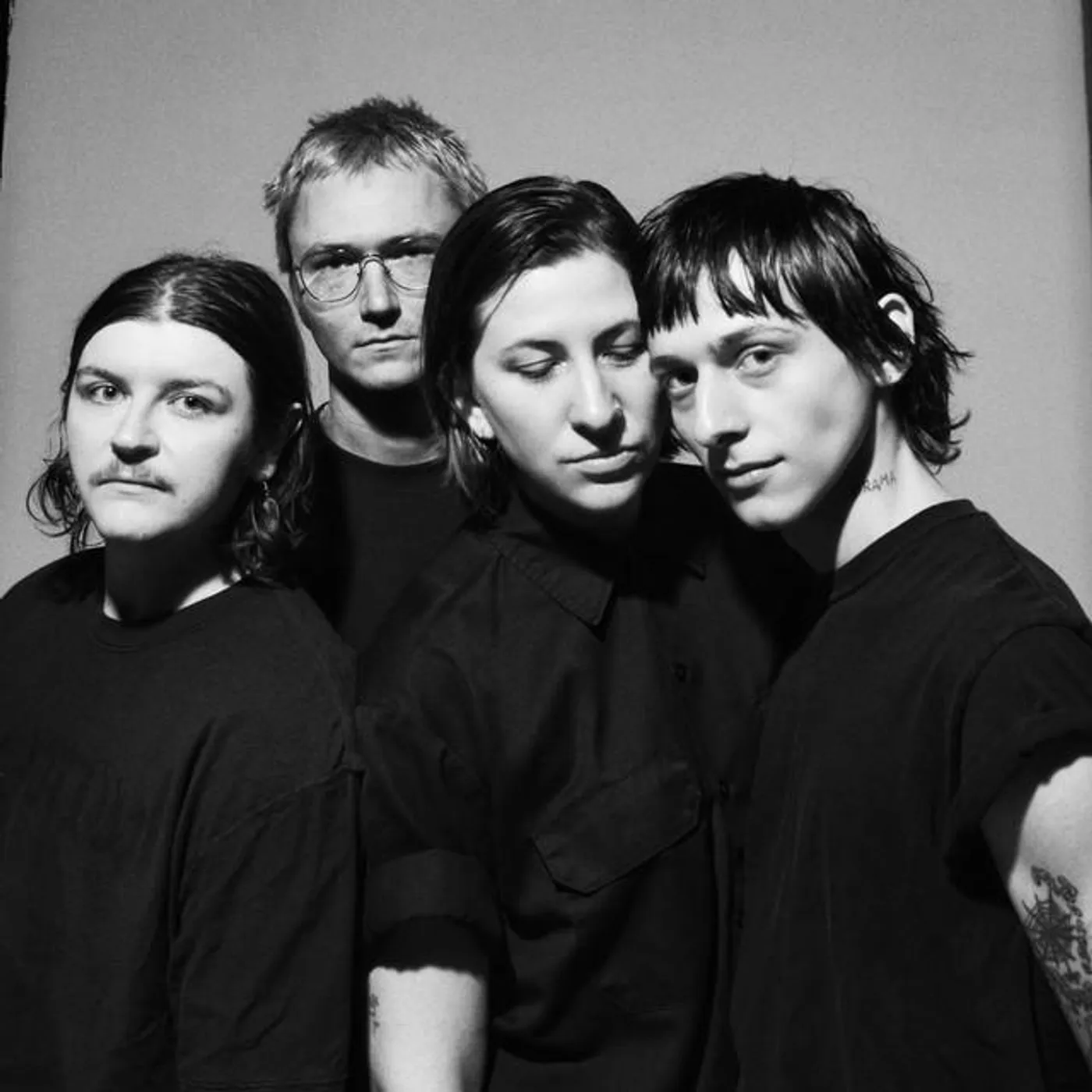 THUS LOVE Brand Page