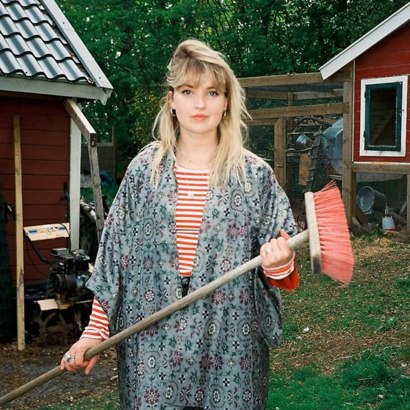 Thea & The Wild Brand Page