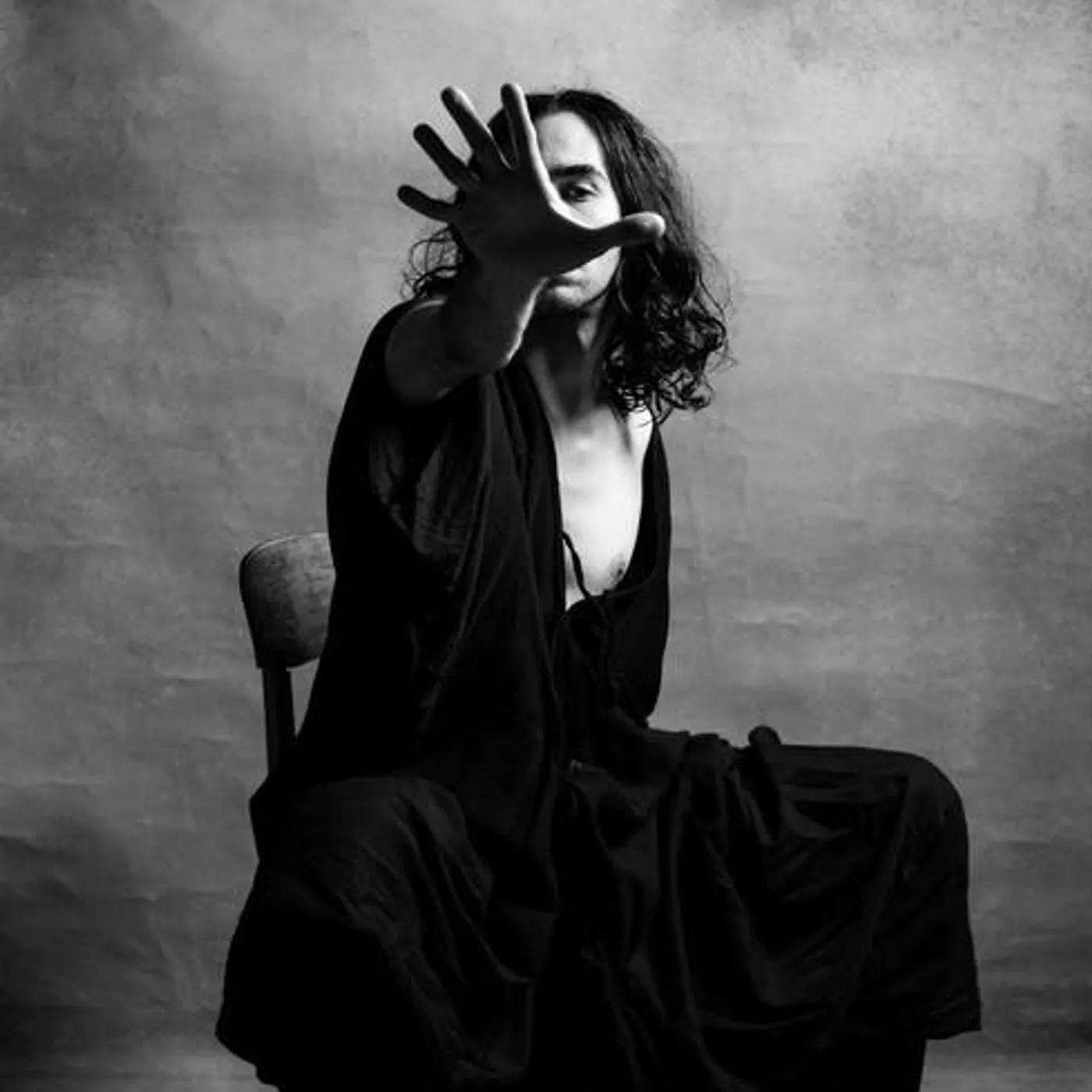 Thiago Pethit Brand Page