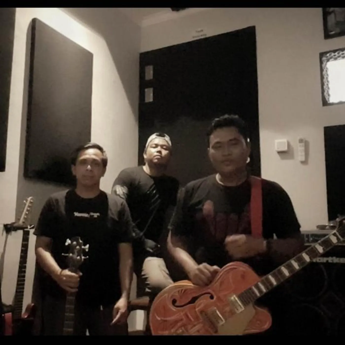 THREE CHORD Brand Page