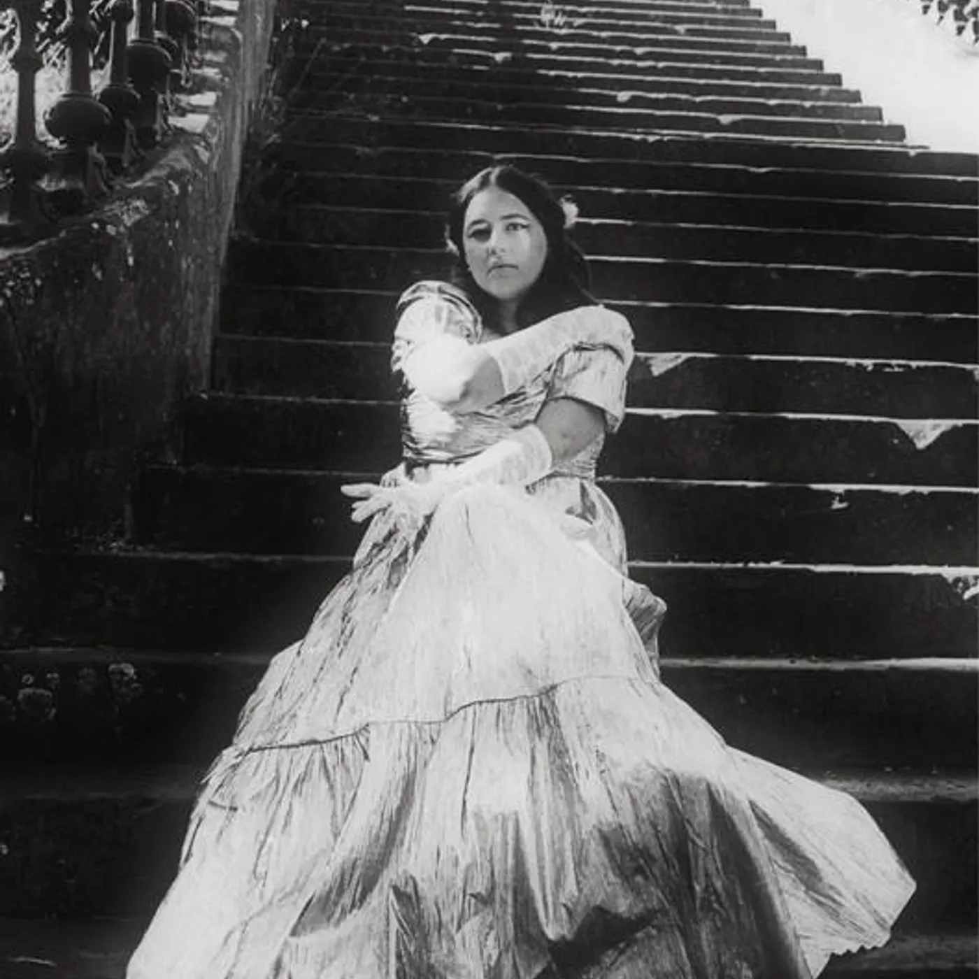 Tia Gostelow Brand Page