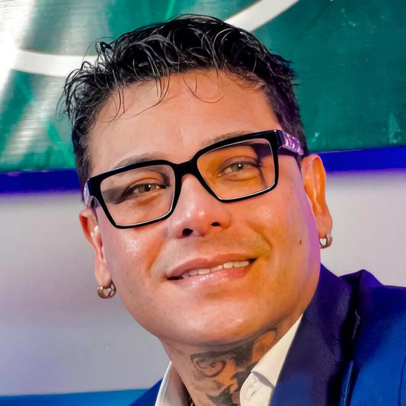 Uriel Lozano Brand Page