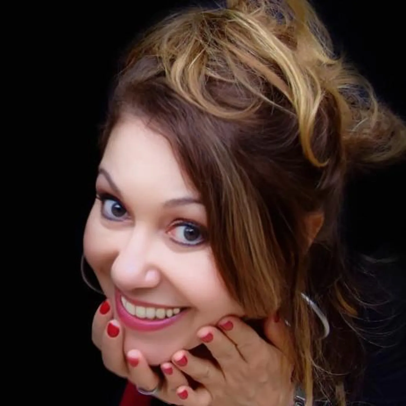 Vânia Bastos Brand Page