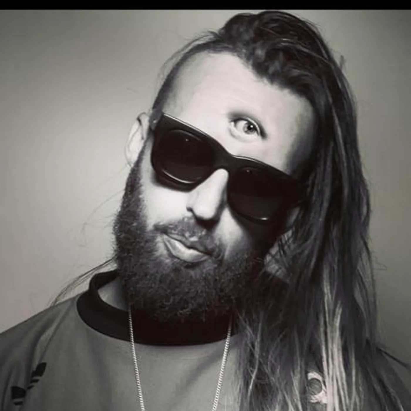 Vadim Mechona Brand Page