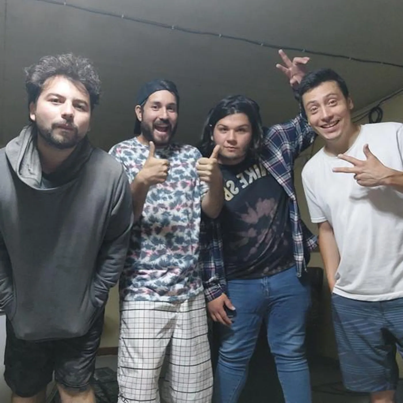 Vaikaneskeit Brand Page