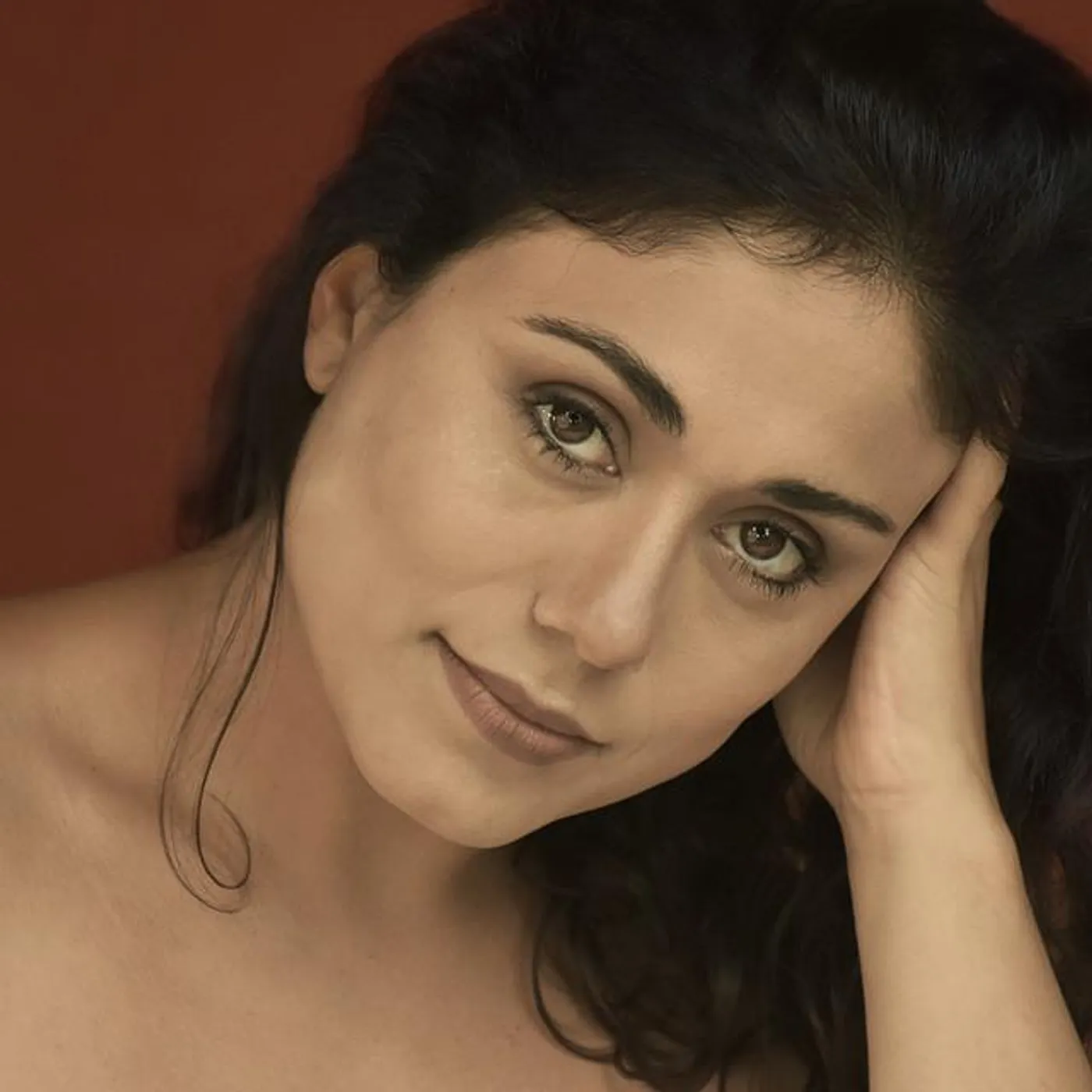 Valeria Lopez Vila Brand Page