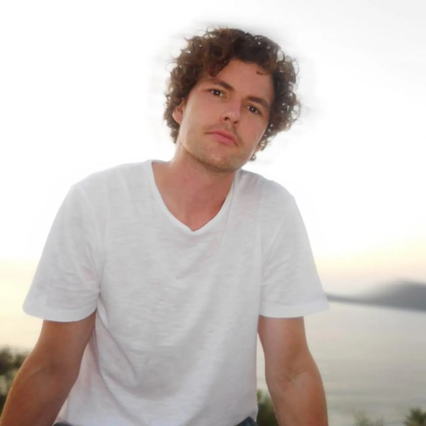 Vance Joy Brand Page