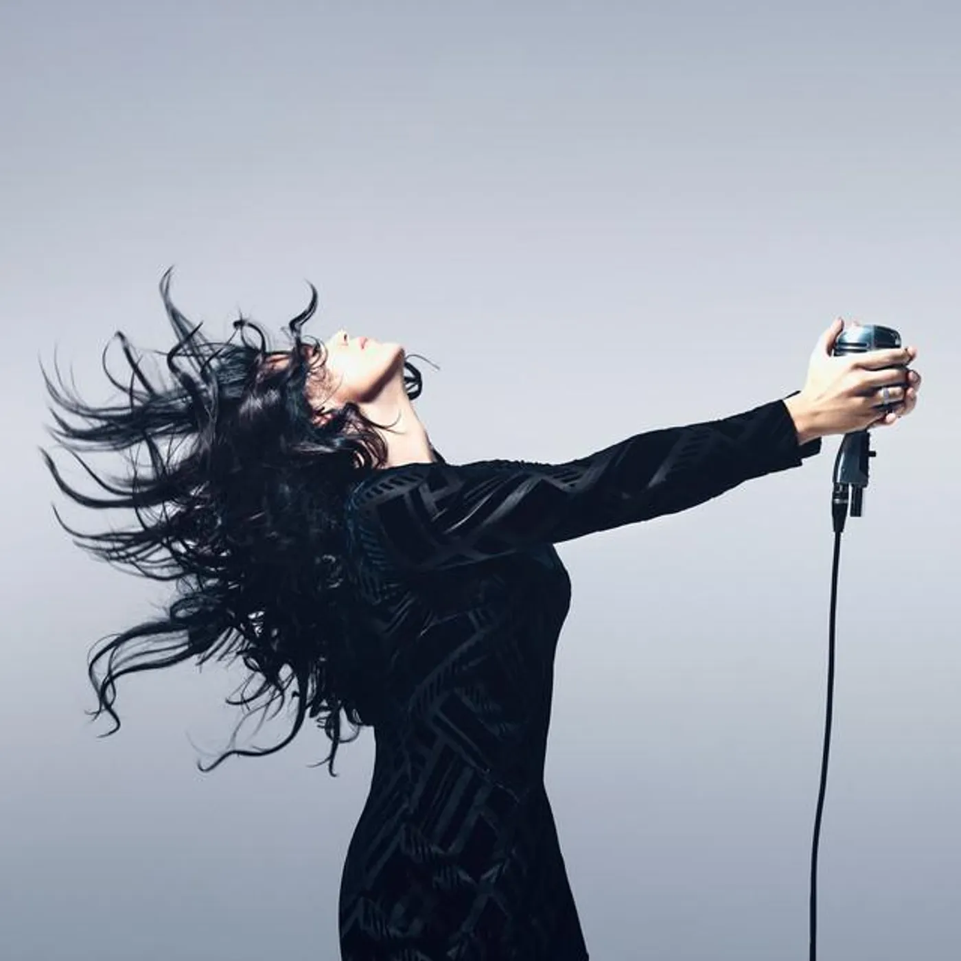 Vanessa Amorosi Brand Page