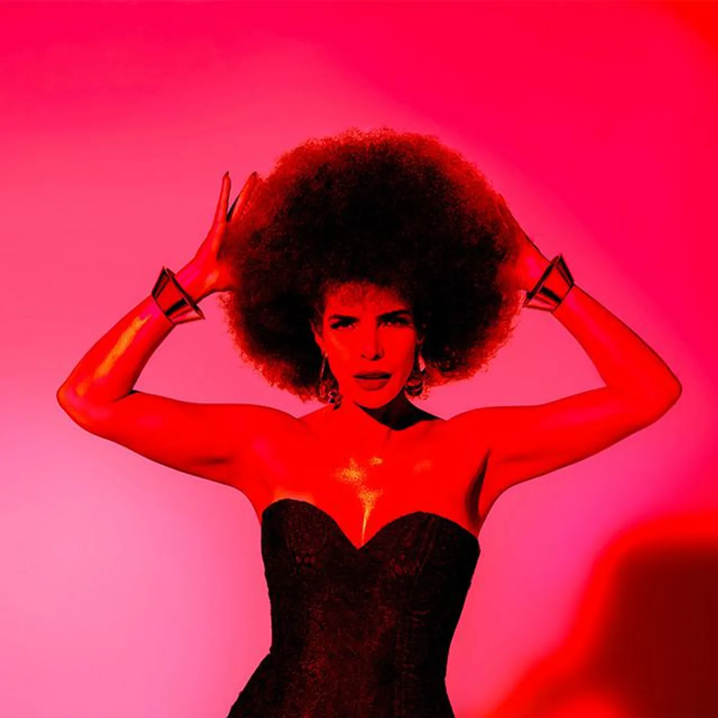 Vanessa Da Mata Brand Page