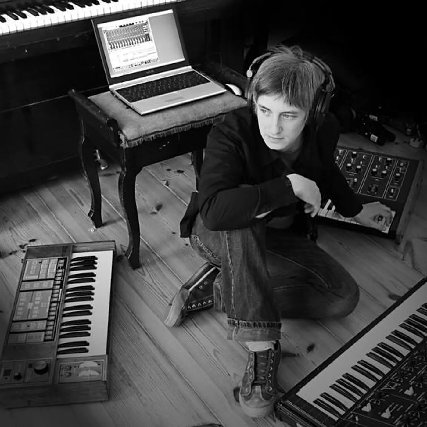 Vector Lovers Brand Page