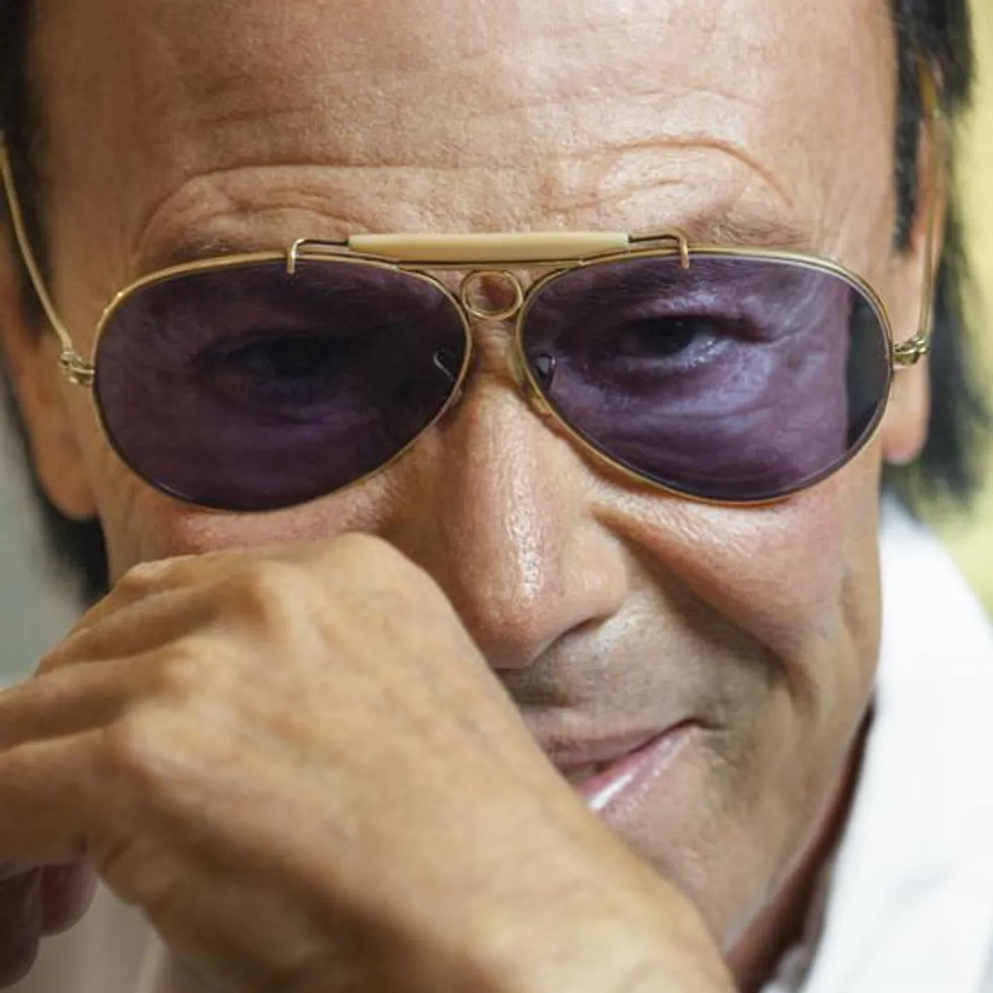 Antonello Venditti Brand Page