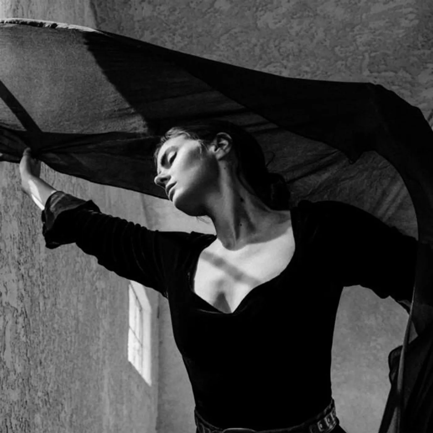 Vera Sola Brand Page