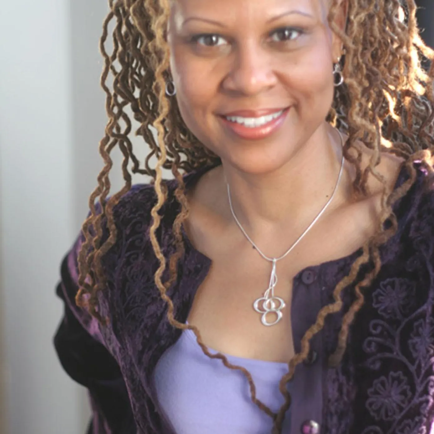 Veronica Nunn Brand Page