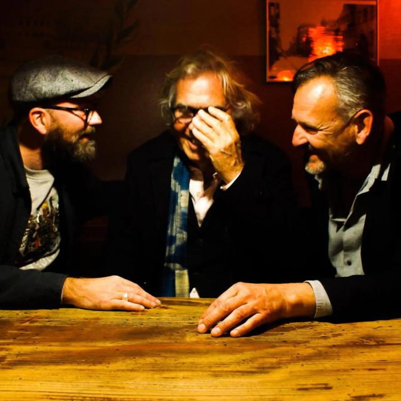 Vi Sidder Bare Her Brand Page