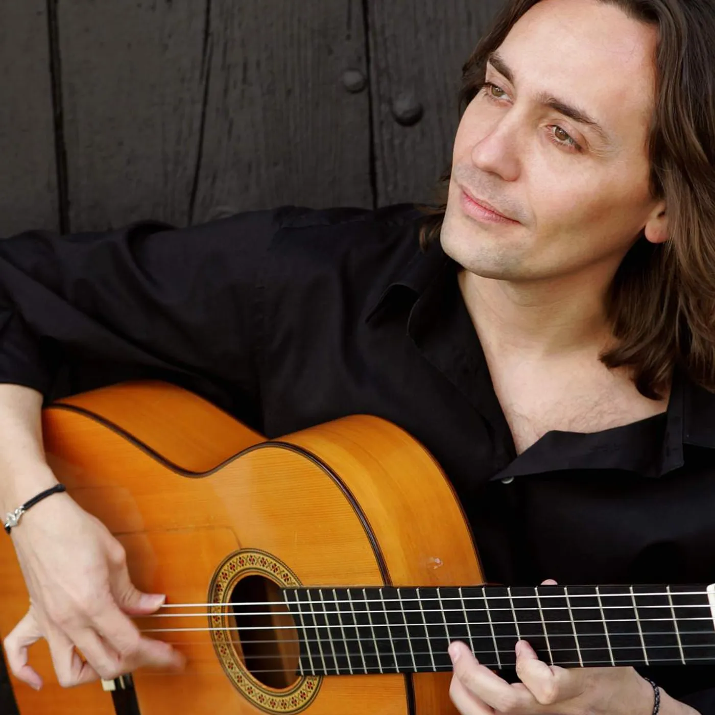 Vicente Amigo Brand Page