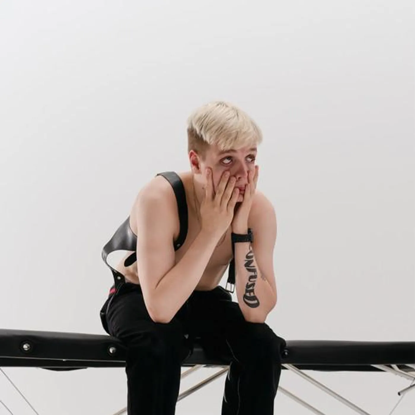 YoungCzuux Brand Page