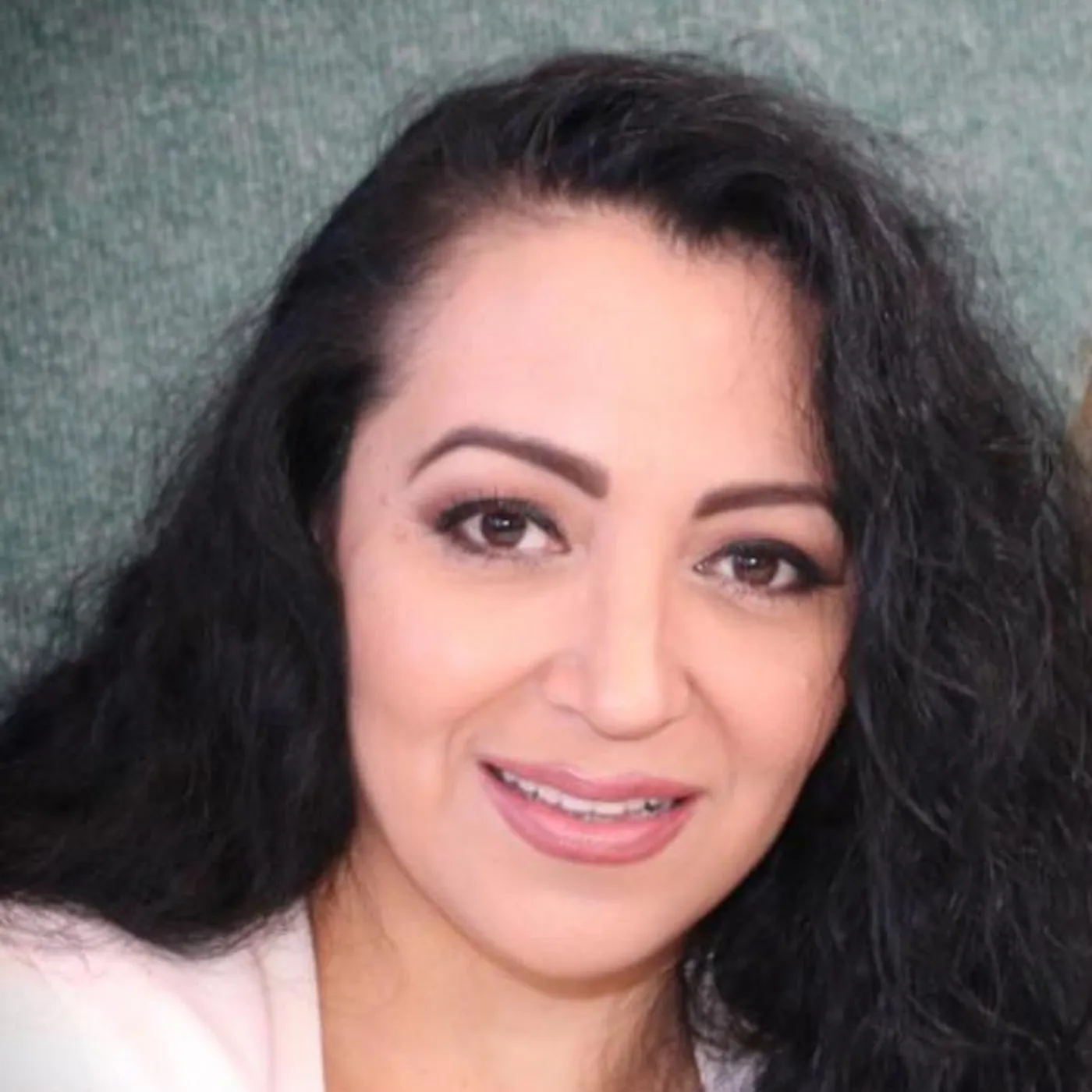 Yesenia Flores Brand Page