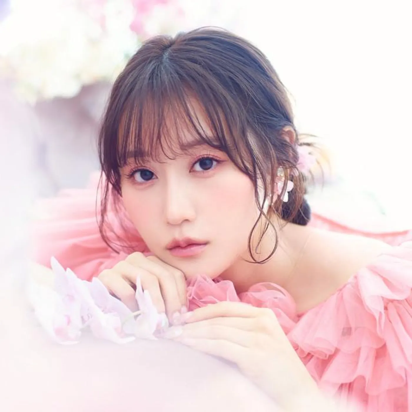Yui Ogura Brand Page