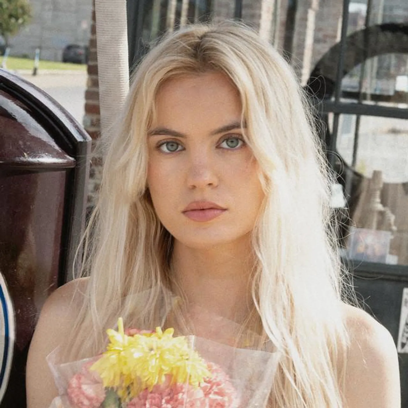 Zandi Holup Brand Page