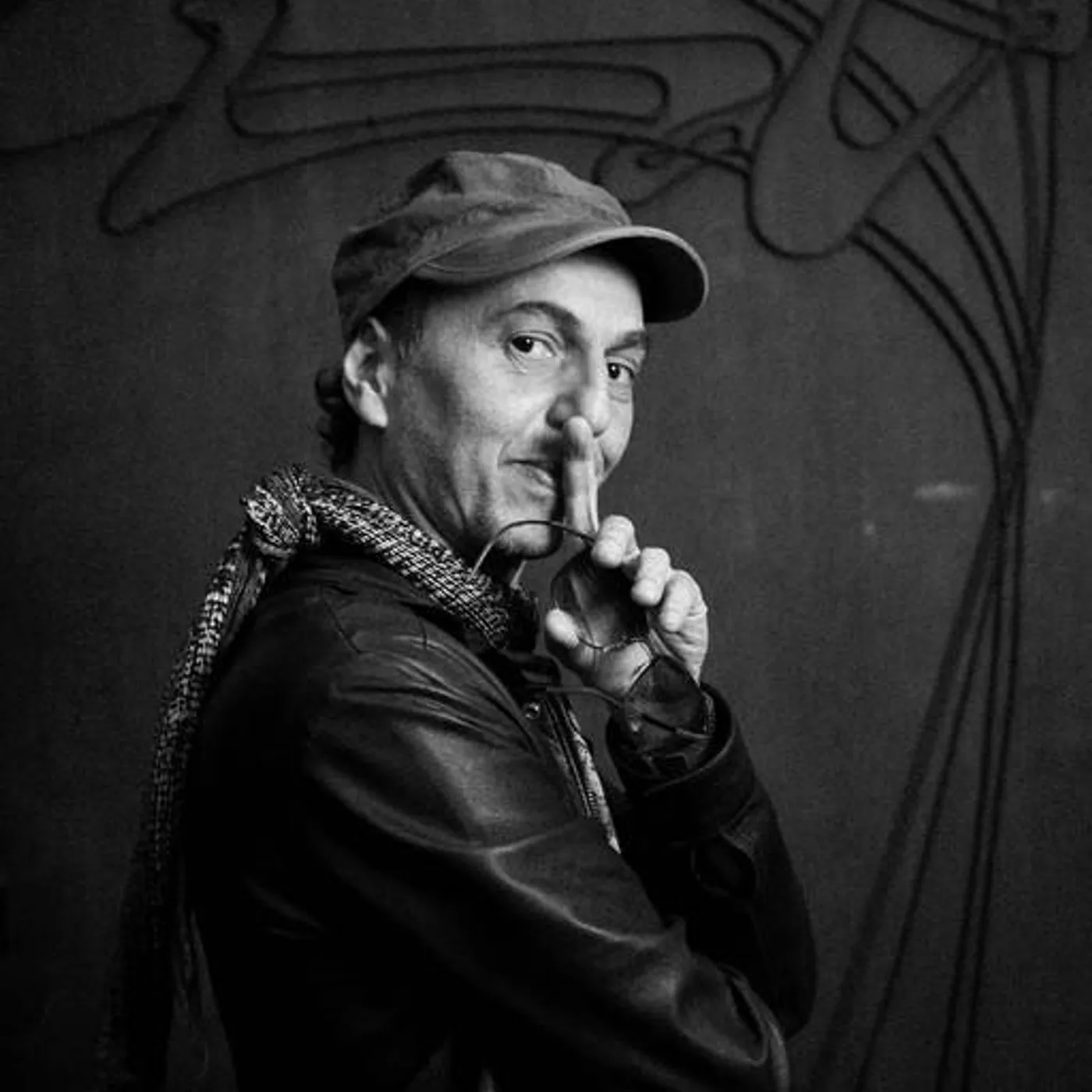 Zeca Baleiro Brand Page