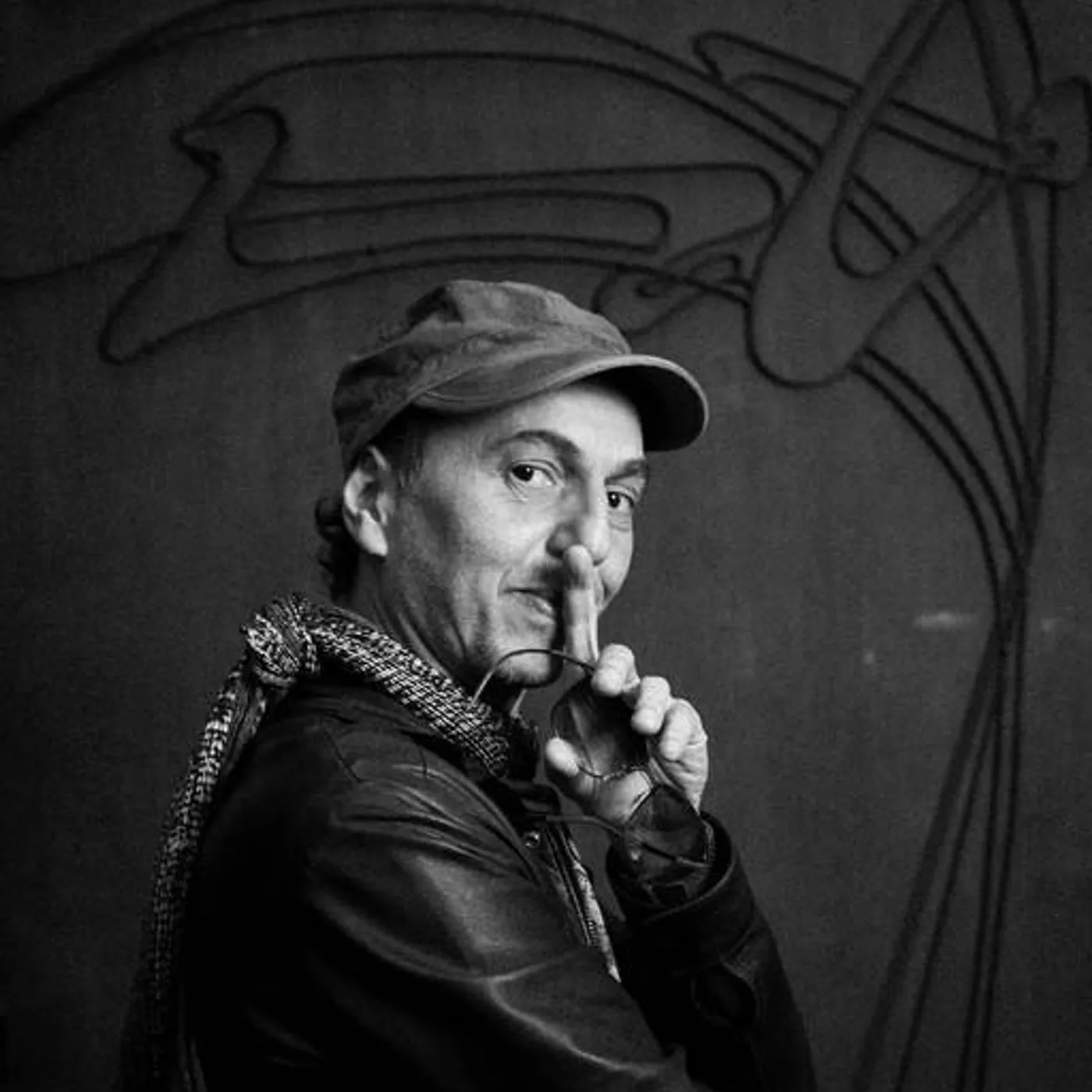 Zeca Baleiro Brand Page