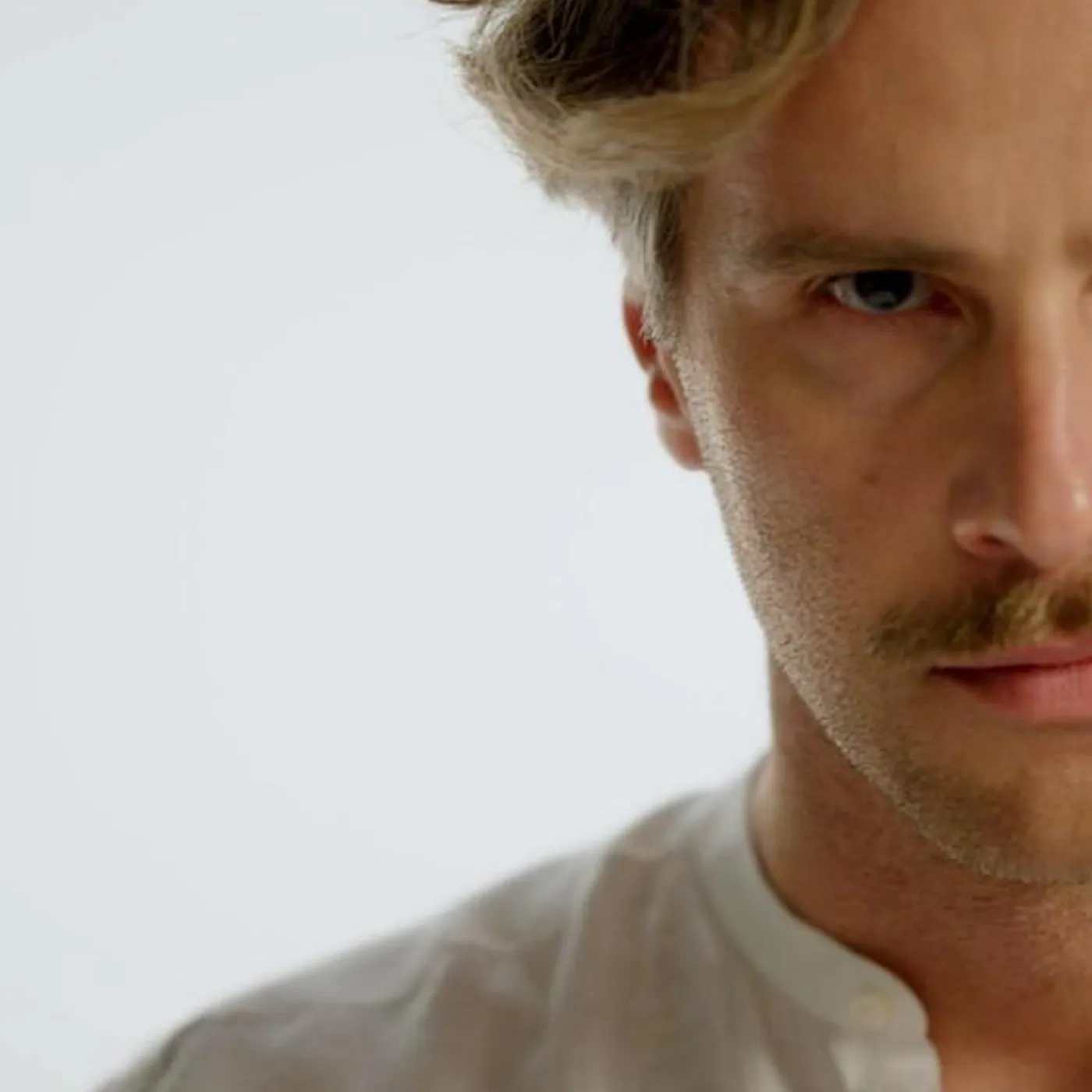 Özgür Çevik Brand Page