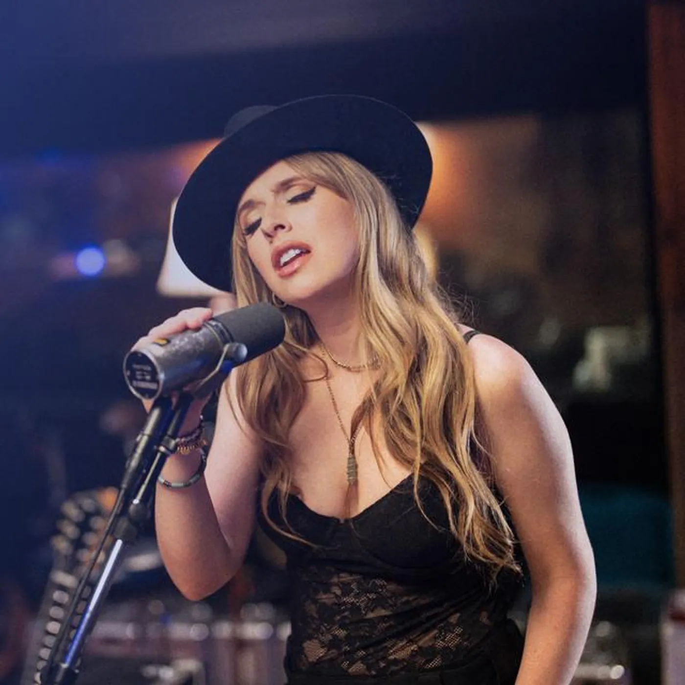 ZZ Ward Brand Page