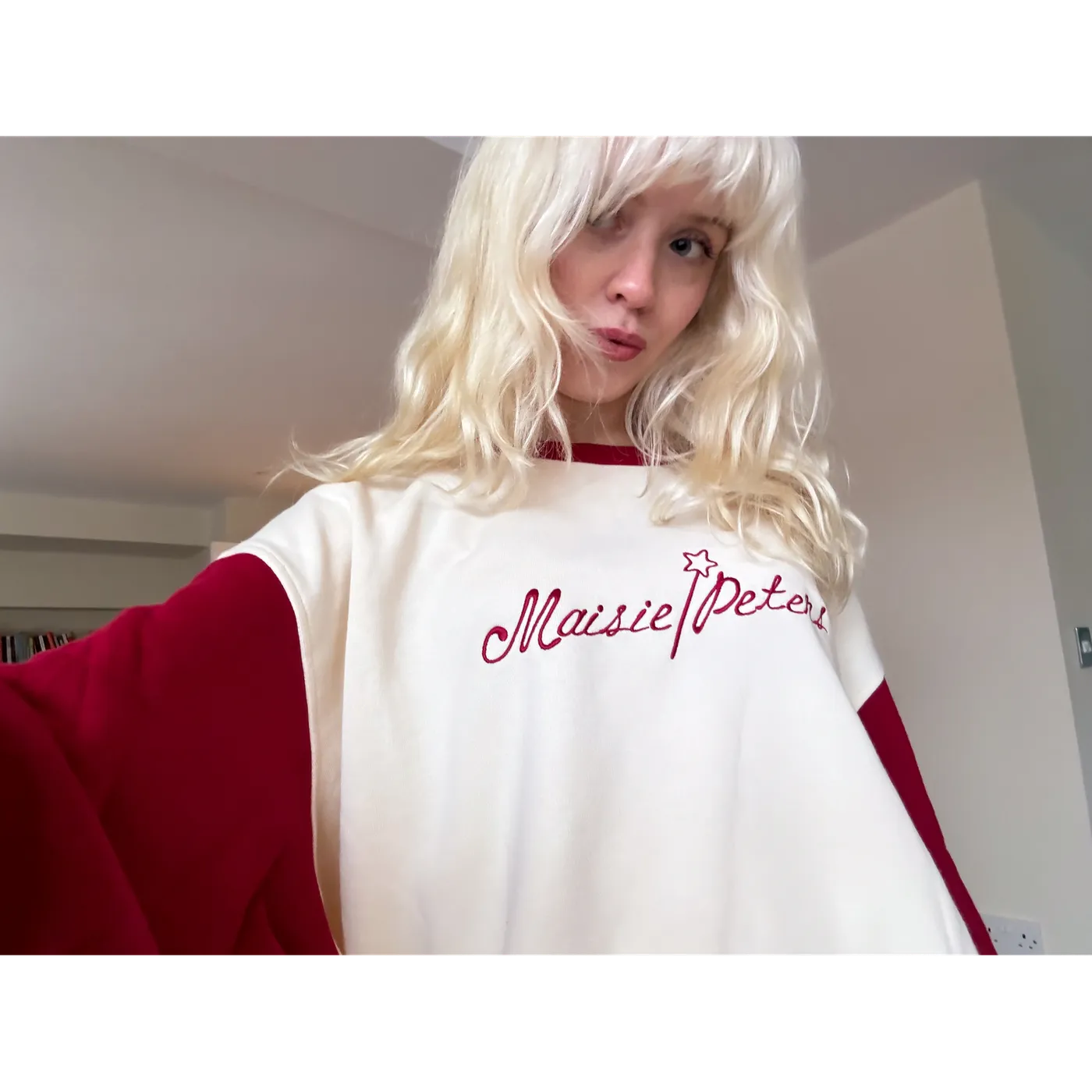 Maisie Peters Wand Sweatshirt