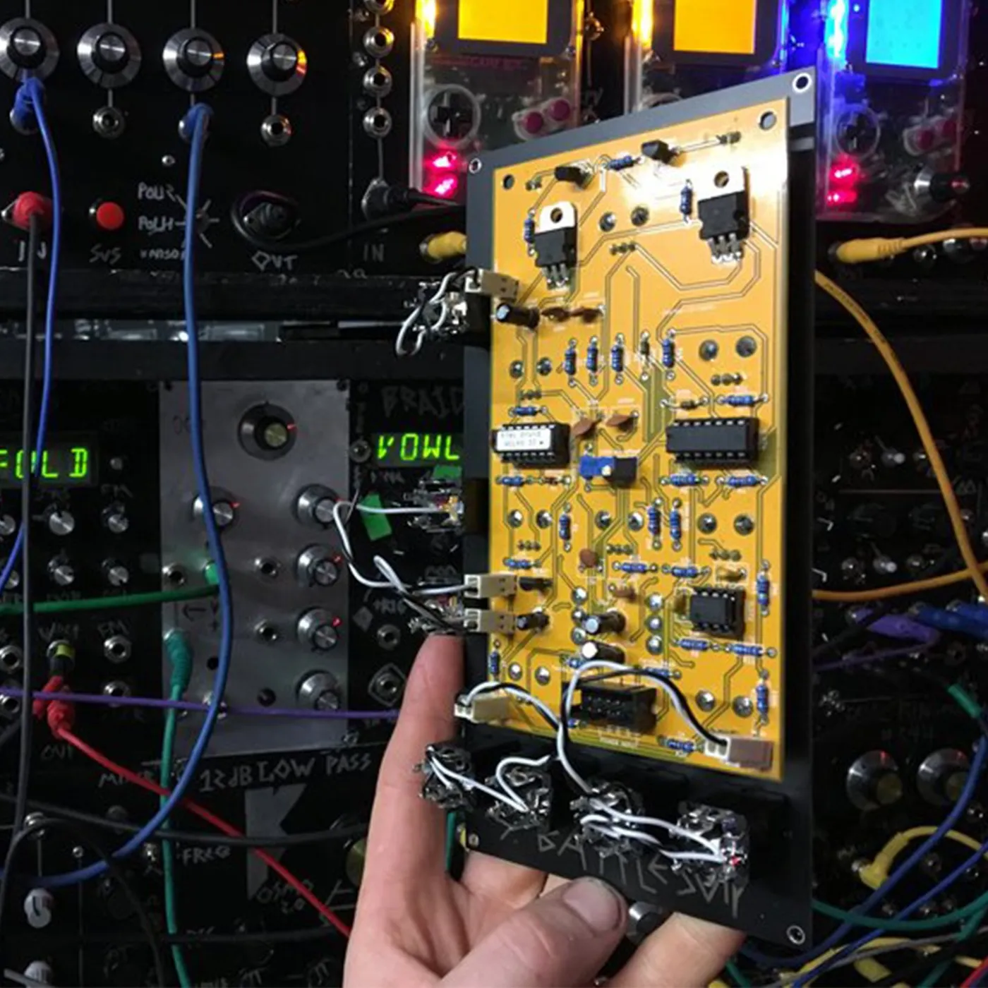 LOOK MUM NO COMPUTER 1145 VCLFO + CHIPSET