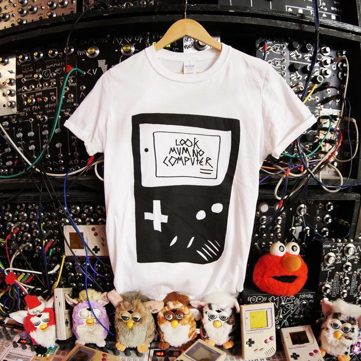LOOK MUM NO COMPUTER UNISEX GAMEBOY TEE WHITE