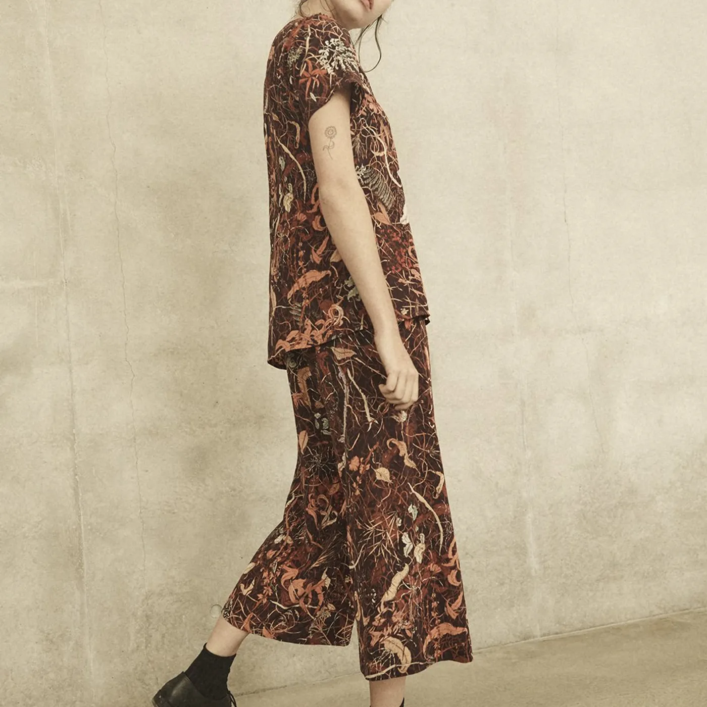 annie hamilton CLASSIC TEE  //  AUTUMN (size 6)