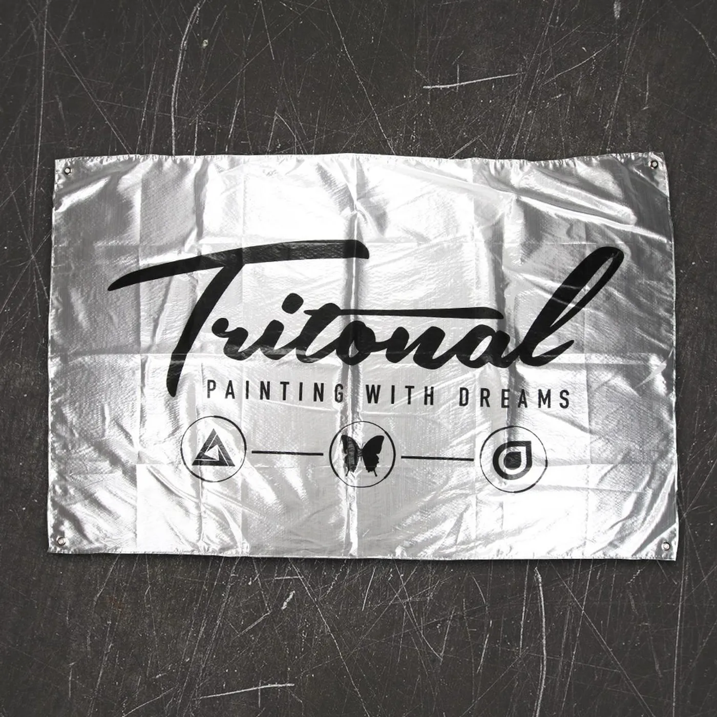Tritonal Painting With Dreams Flag