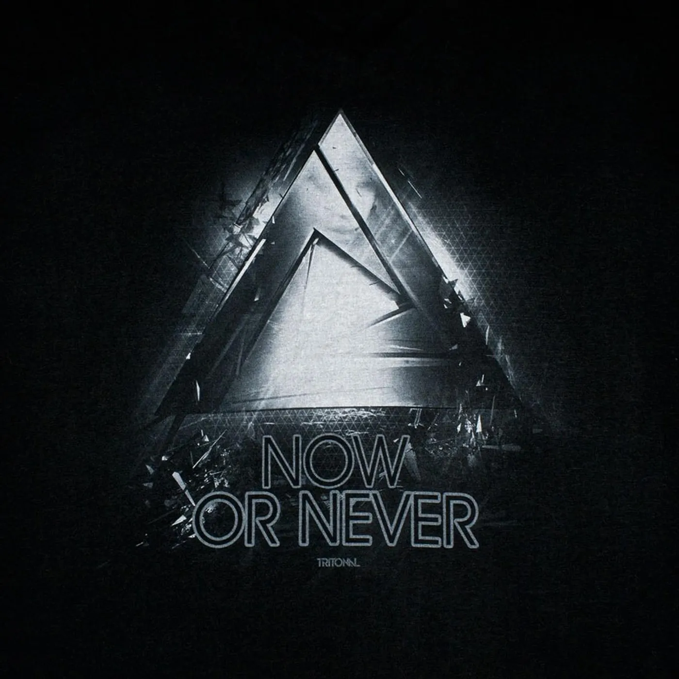 Tritonal NOW OR NEVER V-NECK