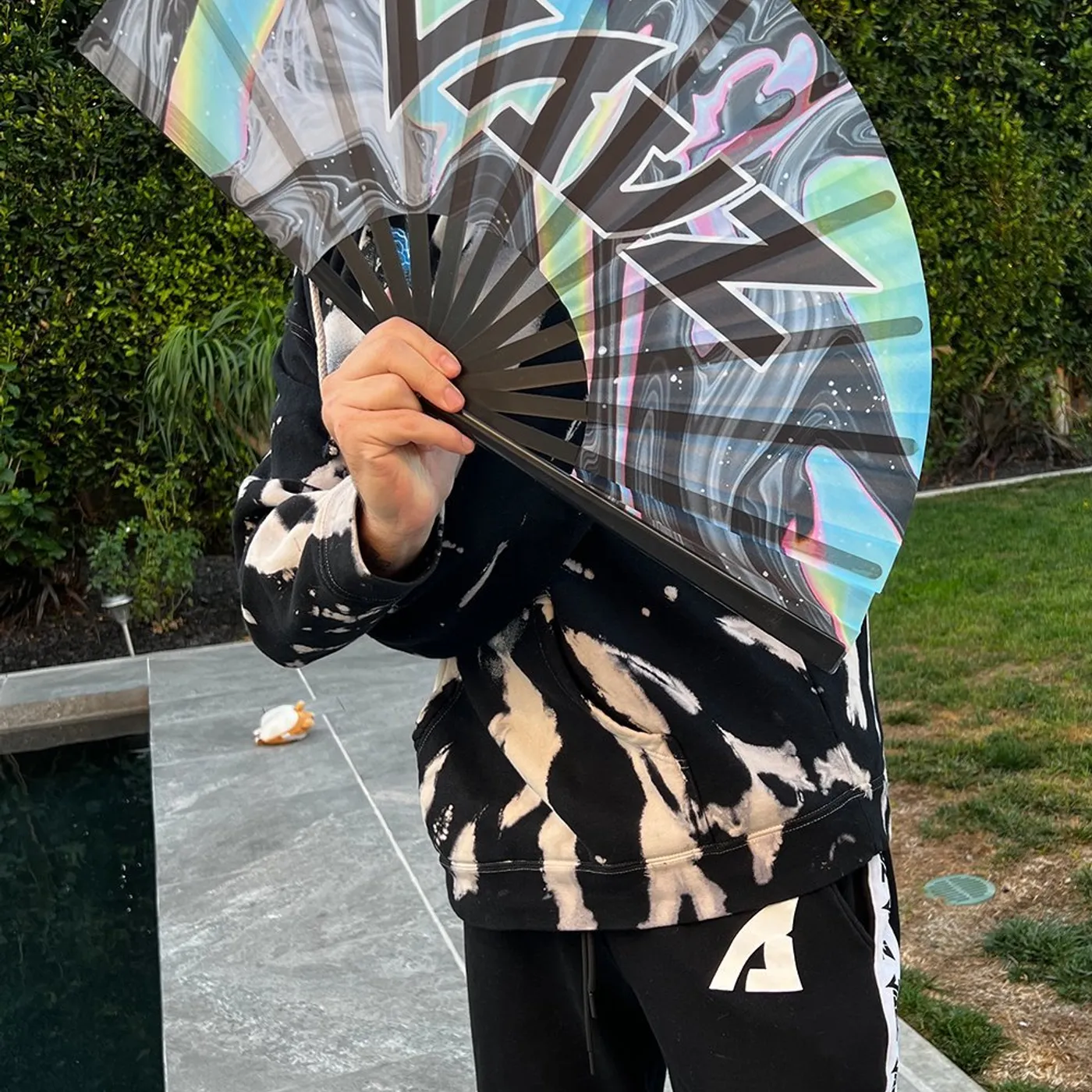 Jauz Chromatic Folding Hand Fan