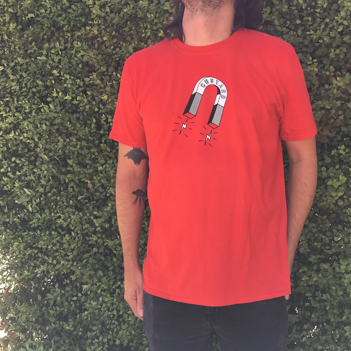 Custard Magnet Tee (Red)