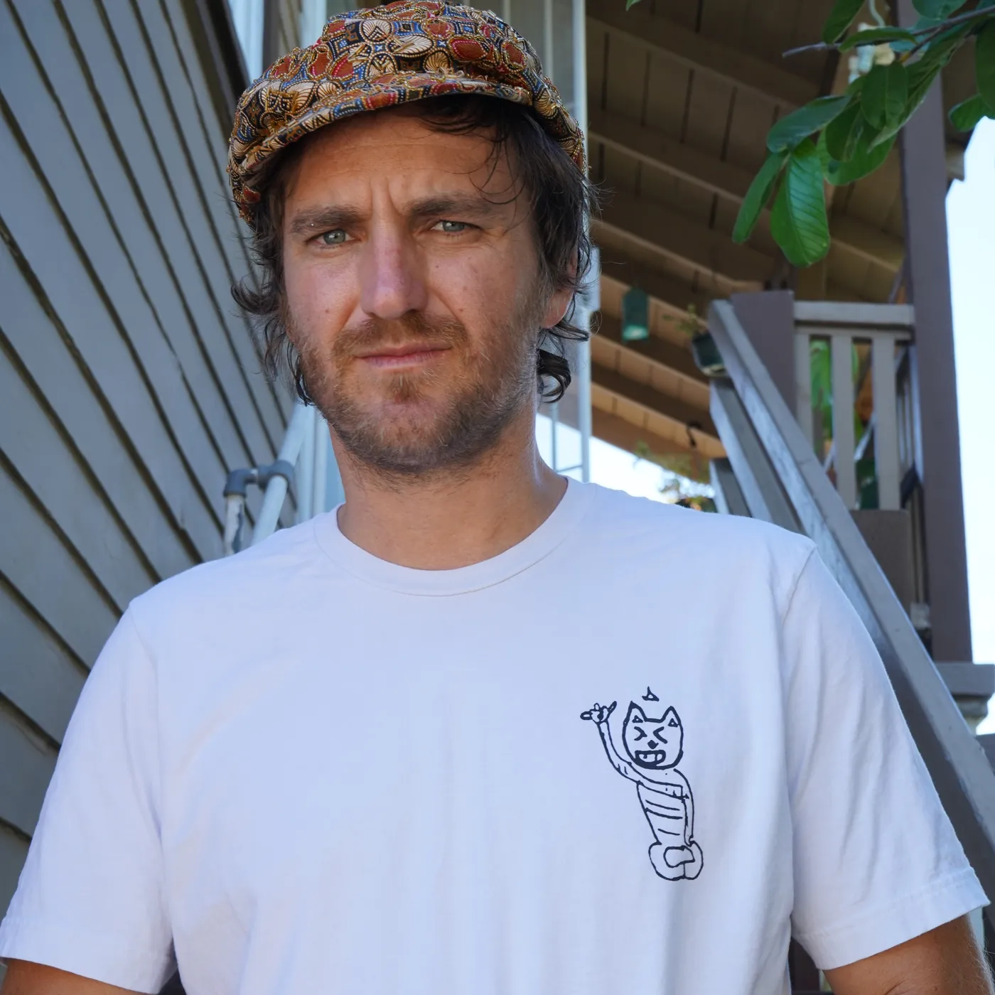 Gardens & Villa | Cat T-Shirt