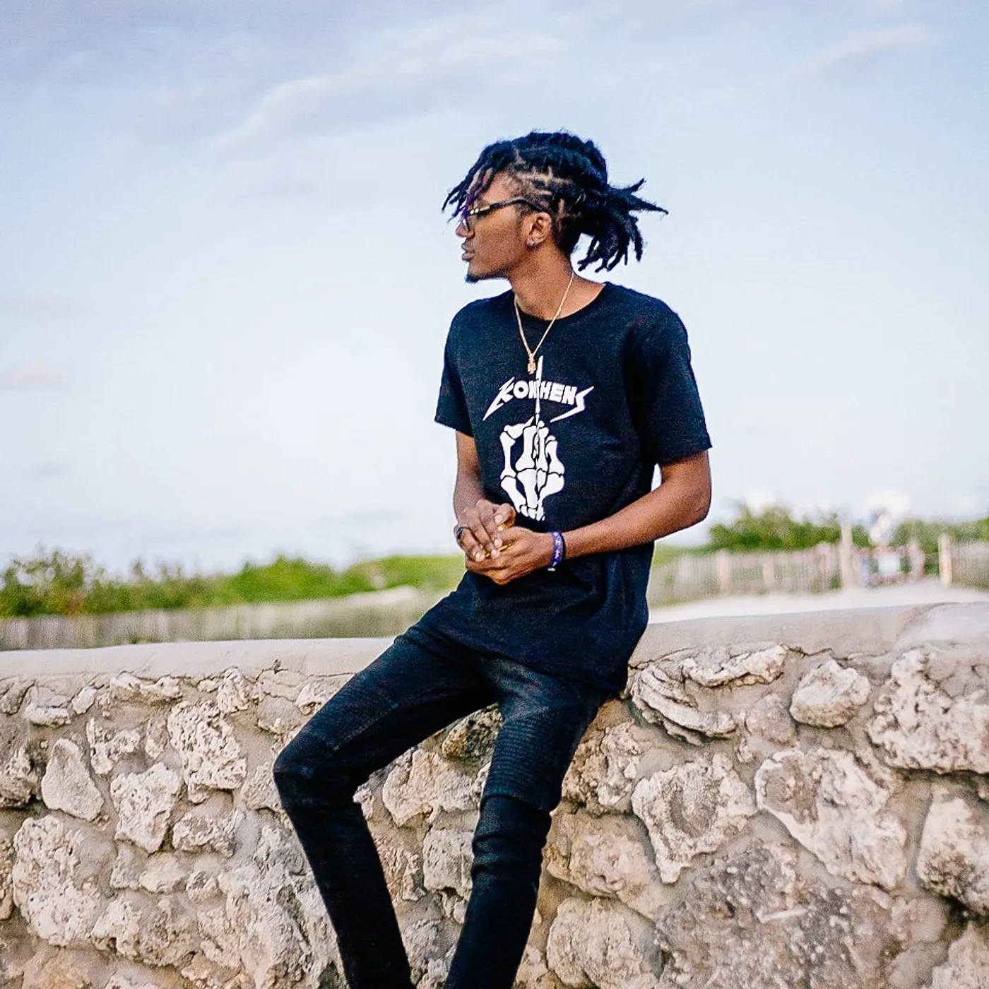 Konshens - Skeleton T-Shirt (Unisex)