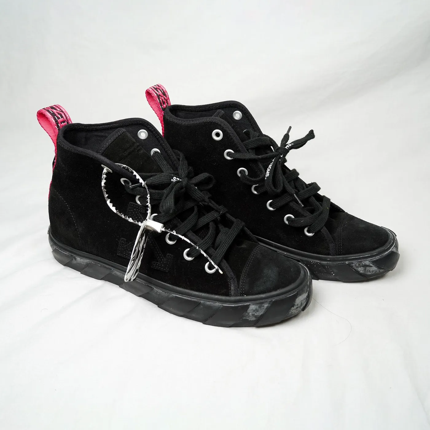 ALLBLACK: Off-White Tonal Suede Vulcanized Mid-Top - Black