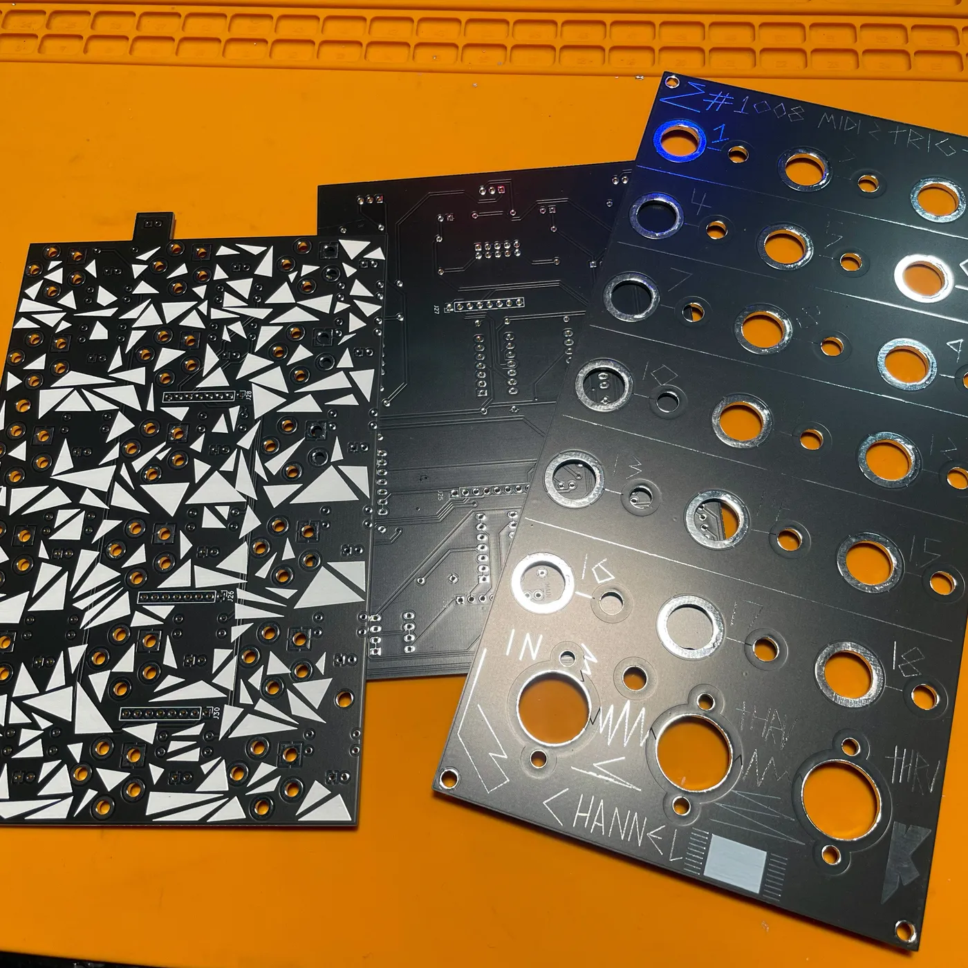 LOOK MUM NO COMPUTER 1008 MIDI TO TRIGGER