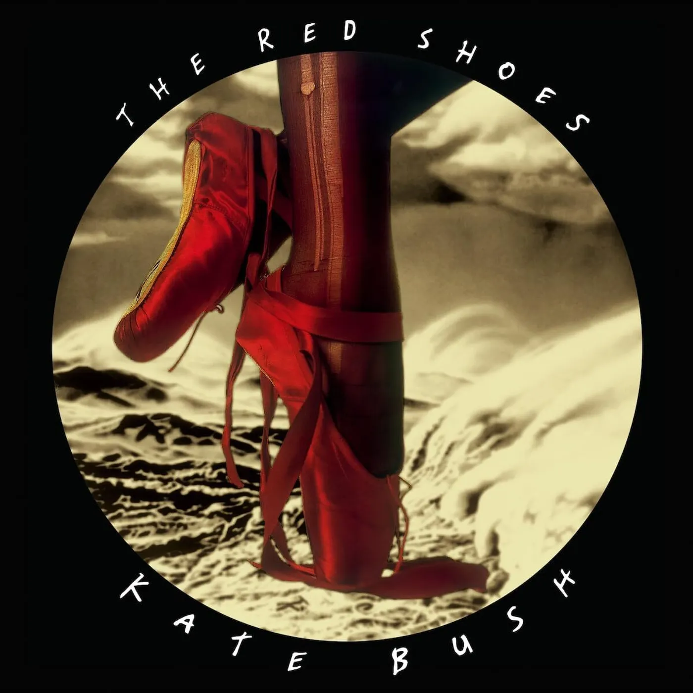 Kate Bush LP - The Red Shoes (2018 Remaster) (Vinyl)