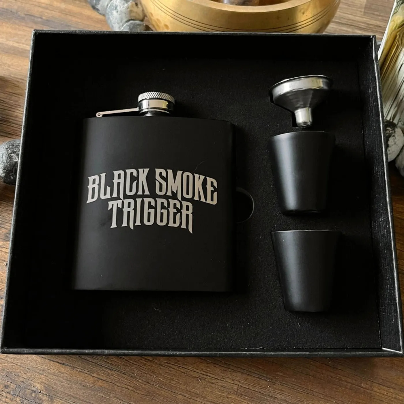 Black Smoke Trigger Flask Set