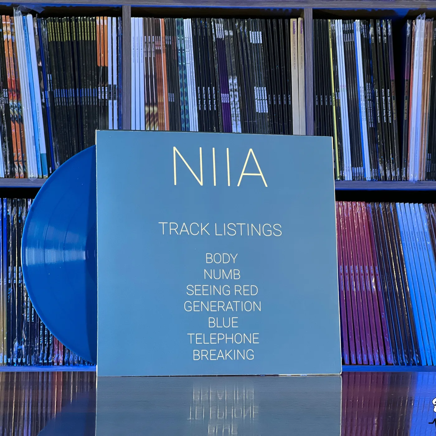 Niia GENERATION BLUE VINYL