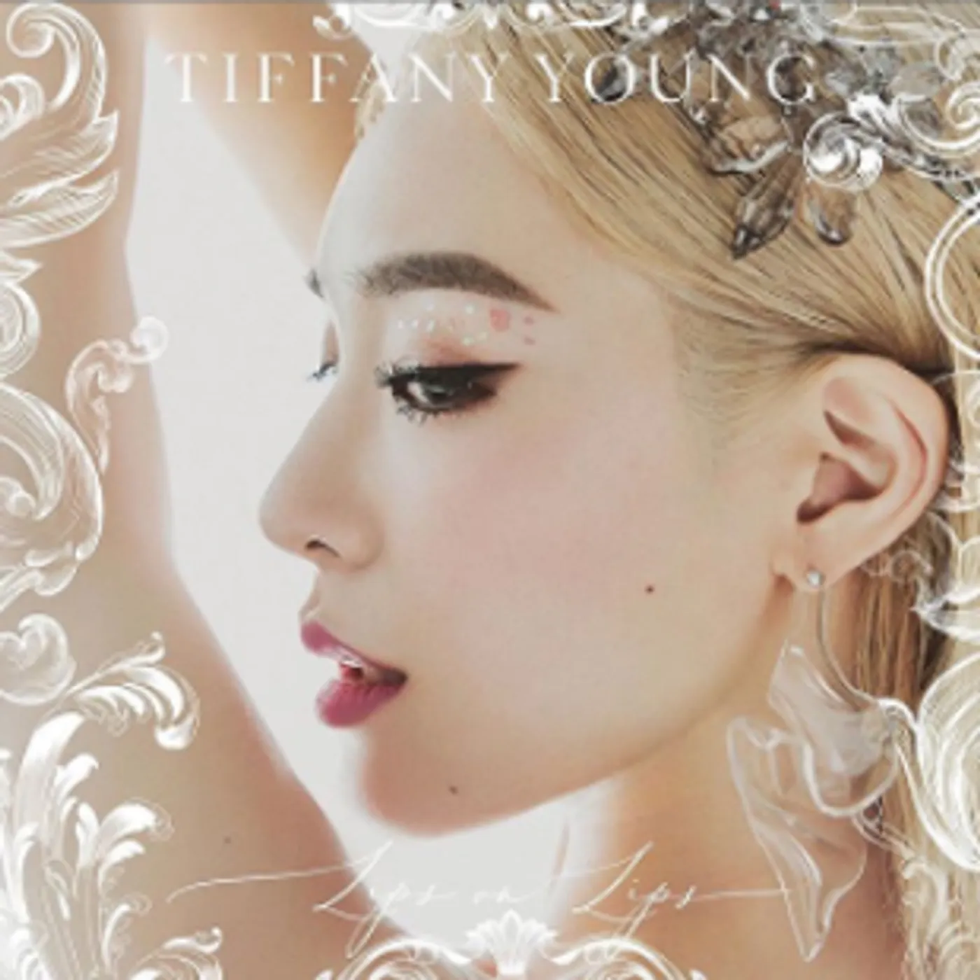 Tiffany Young LIPS CD