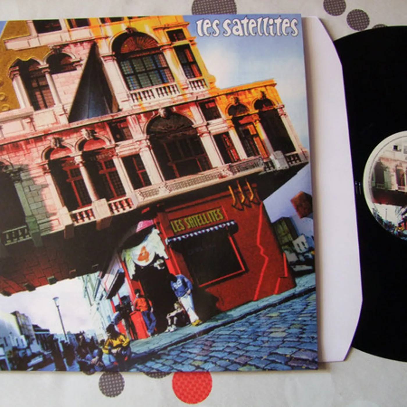 Les Satellites 4 Vinyl Record