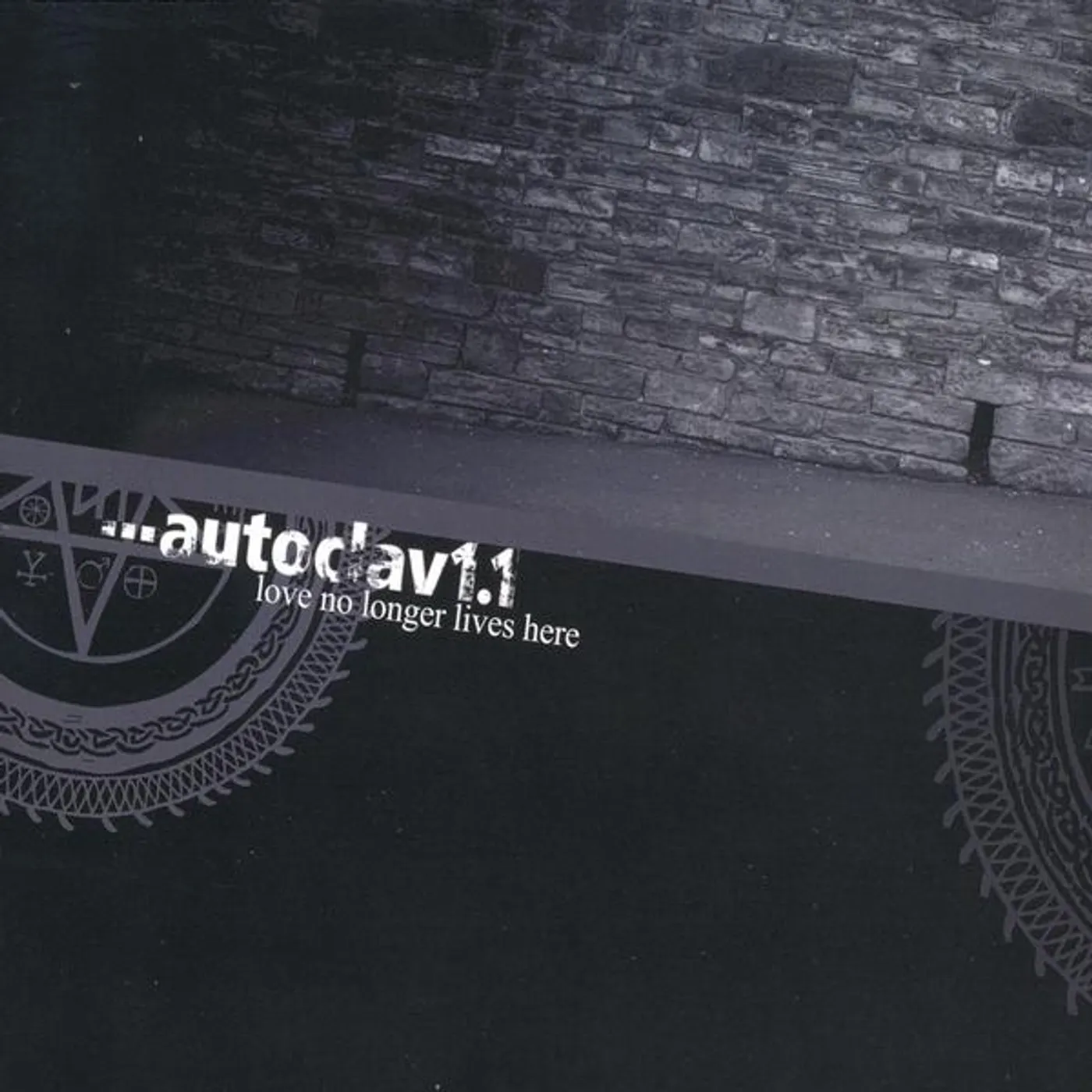 Autoclav1.1 LOVE NO LONGER LIVES HERE CD